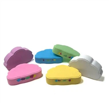 Mākoņu varavīksnes vannas bumba