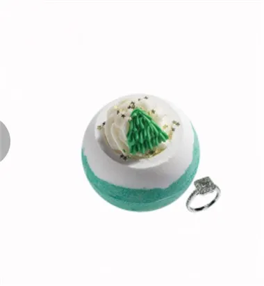 Dabiskas vannas bumbas ar gredzenu